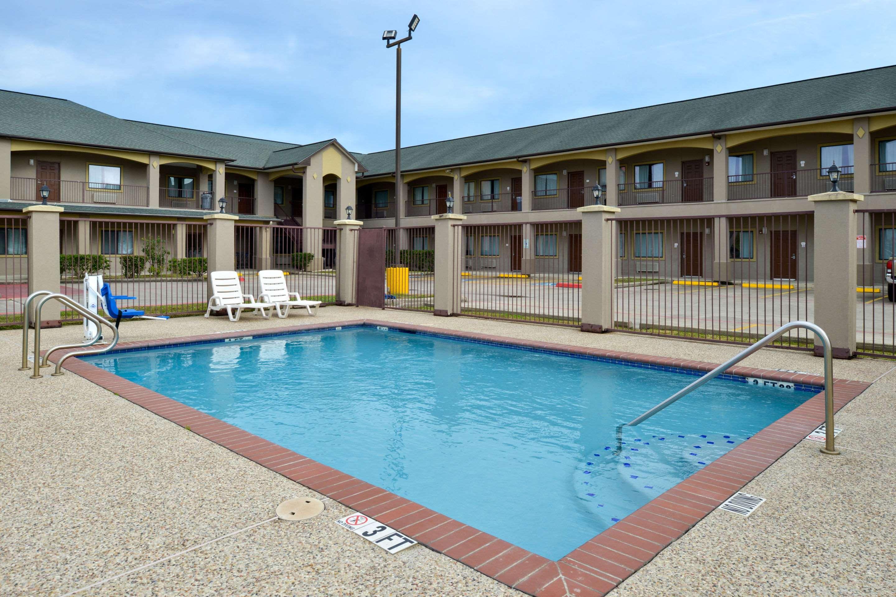 Econo Lodge Inn & Suites Port Arthur Near Sabine Pass Exterior foto